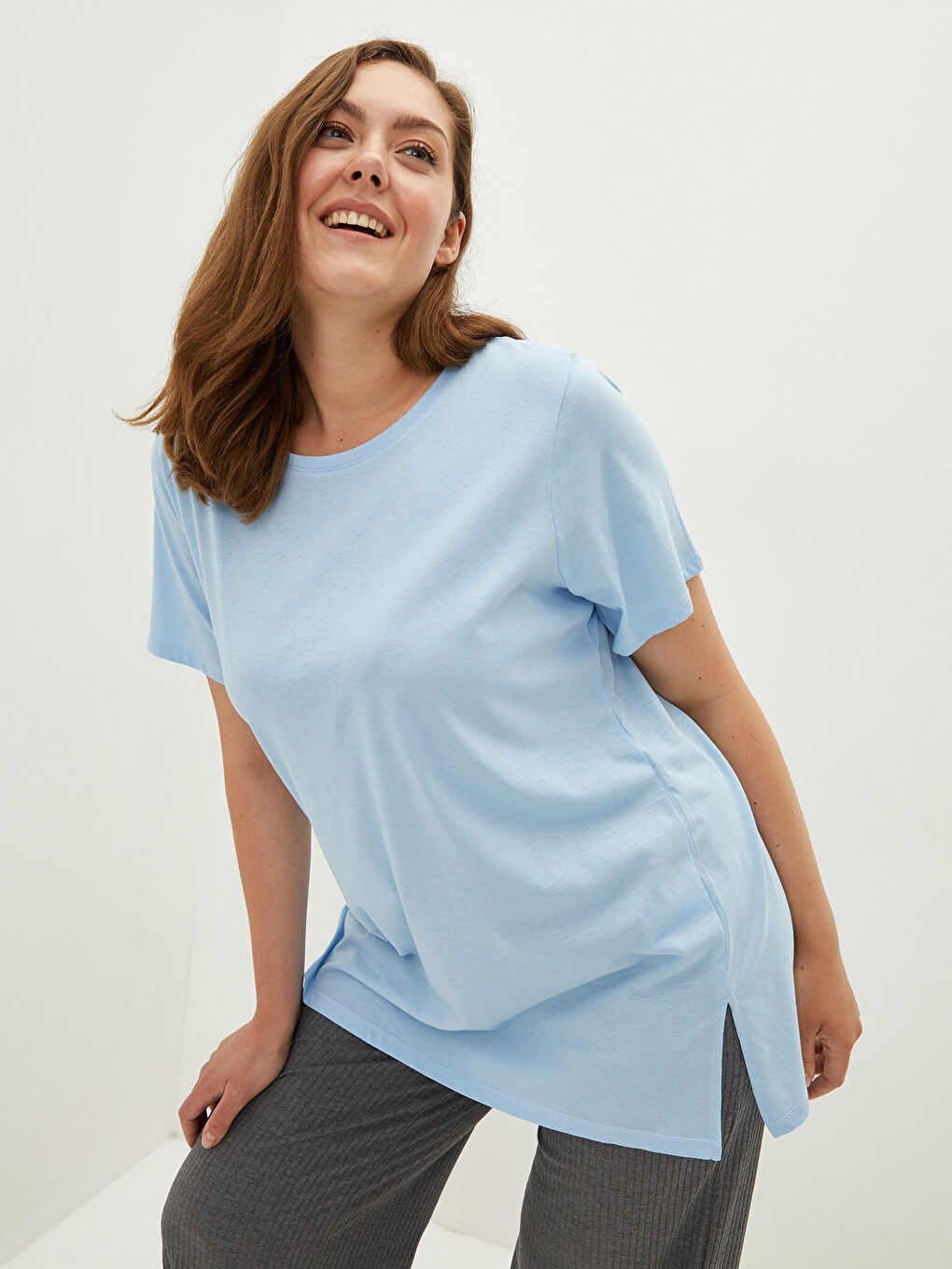 Mavi Büyük Beden Bisiklet Yaka Düz Kısa Kollu Kadın Tişört-5