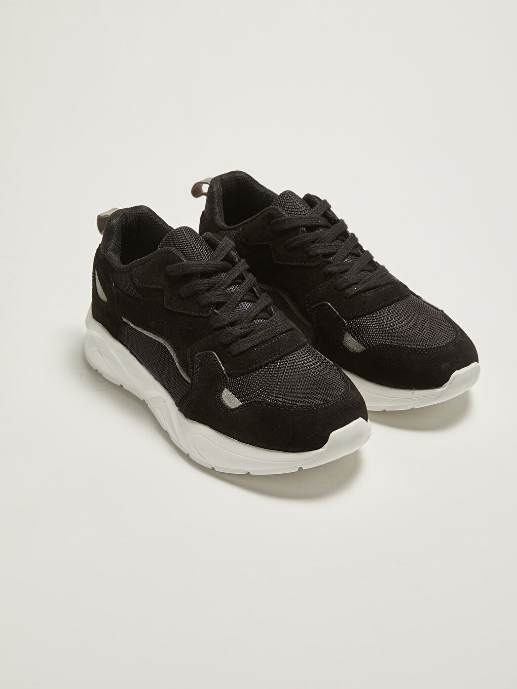 Siyah File Detaylı Bağcıklı Erkek Spor Ayakkabı