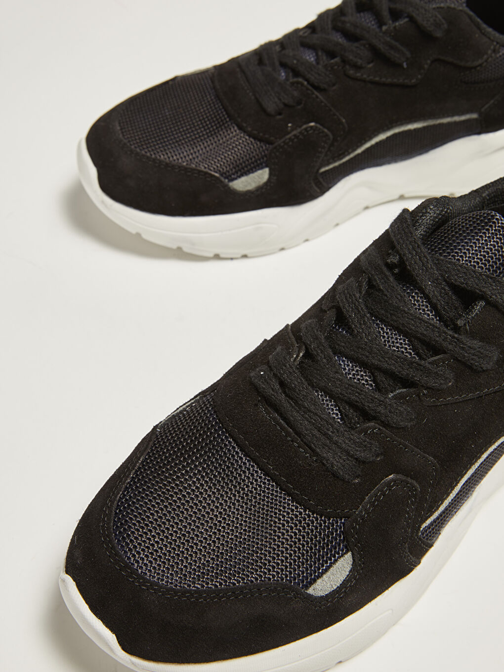 Siyah File Detaylı Bağcıklı Erkek Spor Ayakkabı-5