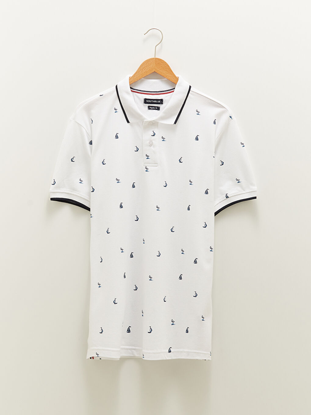 Beyaz Polo Yaka Kısa Kollu Desenli Erkek Tişört-5