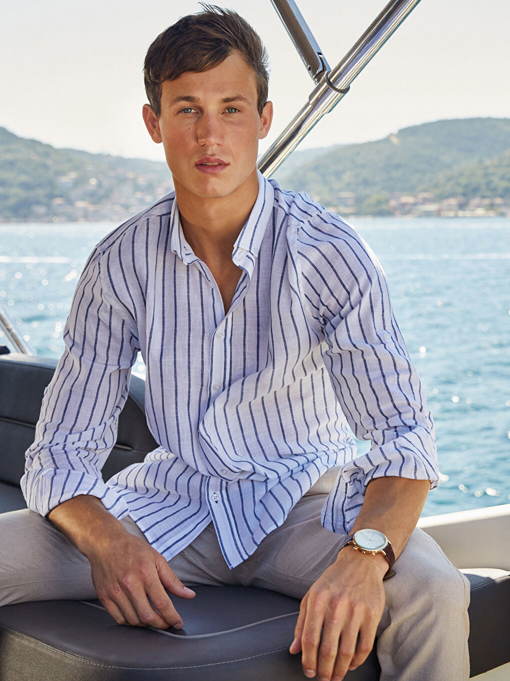 Chemise en Lin Rayée à Manches Longues pour Hommes Coupe Régulière