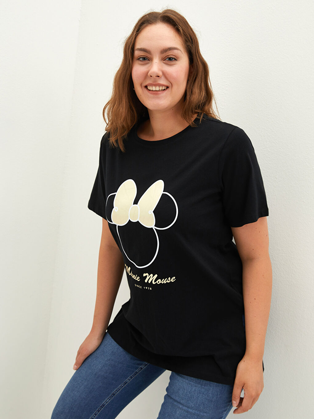 LC WAIKIKI Plus Size Crew Neck Minnie Mouse Printed Short Sleeve Cotton Women's T-Shirt -S1LJ27Z8-CVL