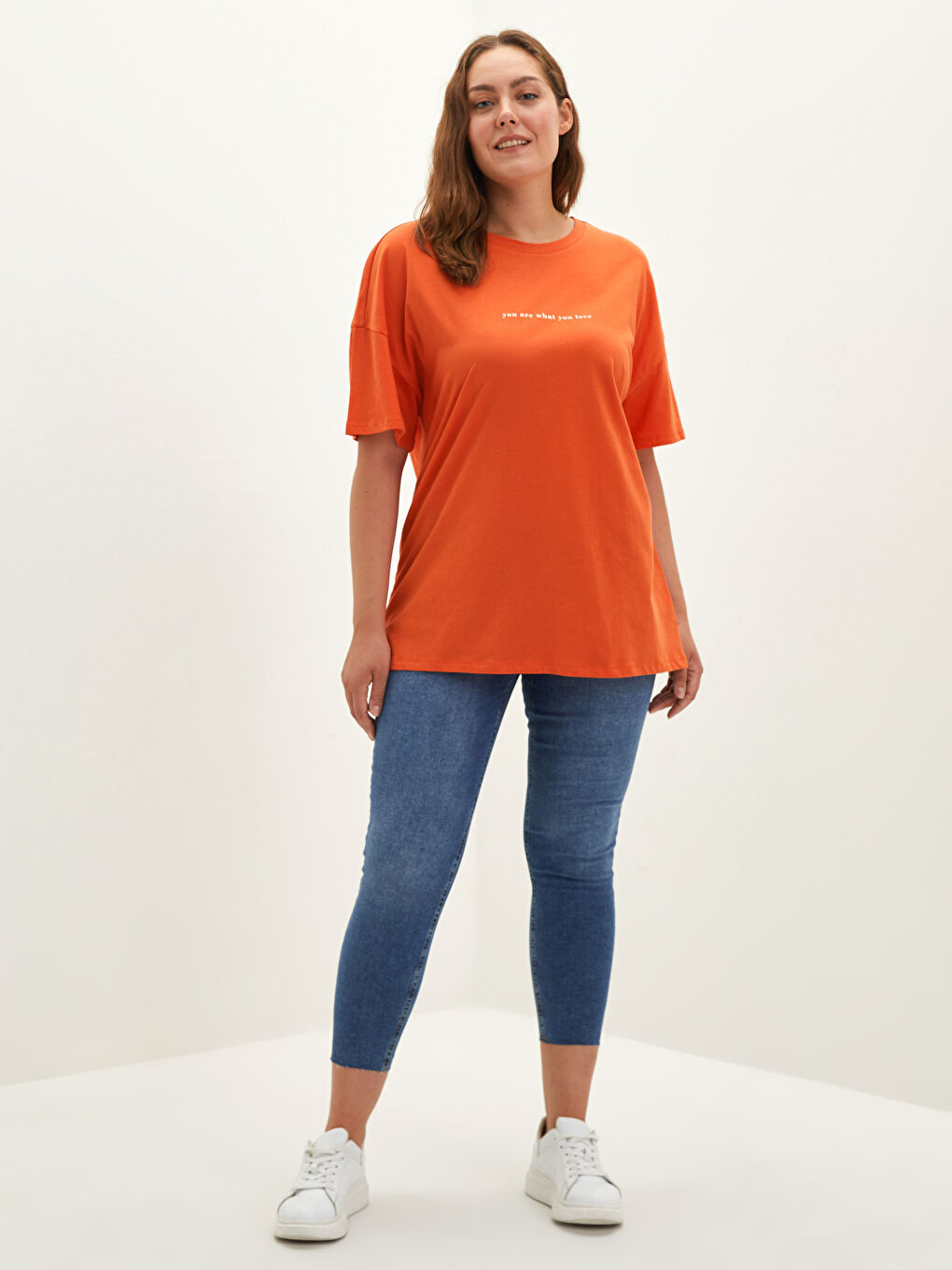 Turuncu Büyük Beden Bisiklet Yaka Baskılı Kısa Kollu Pamuklu Kadın Tişört-2