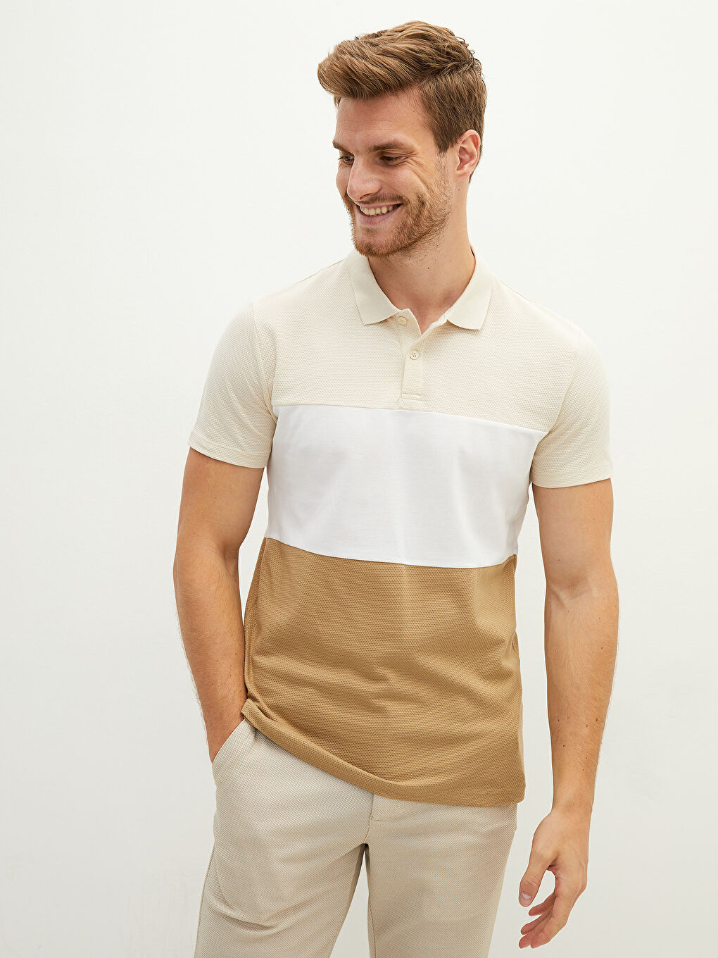 Bej Polo Yaka Kısa Kollu Renk Bloklu Erkek Tişört-2