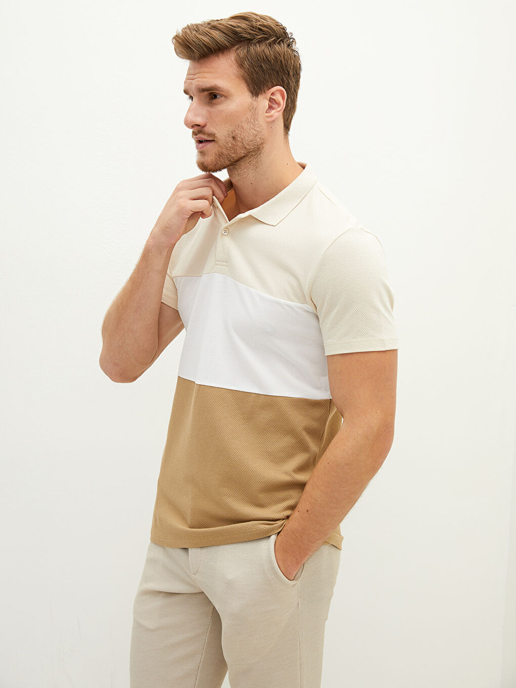 Bej Polo Yaka Kısa Kollu Renk Bloklu Erkek Tişört