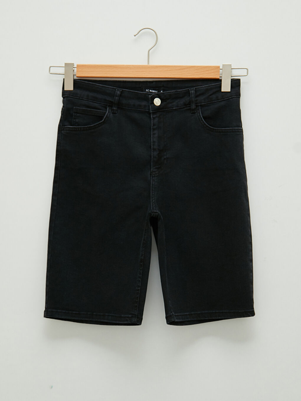 Plus Size Standard Fit Pocket Detailed Women's Rodeo Jean Shorts-6