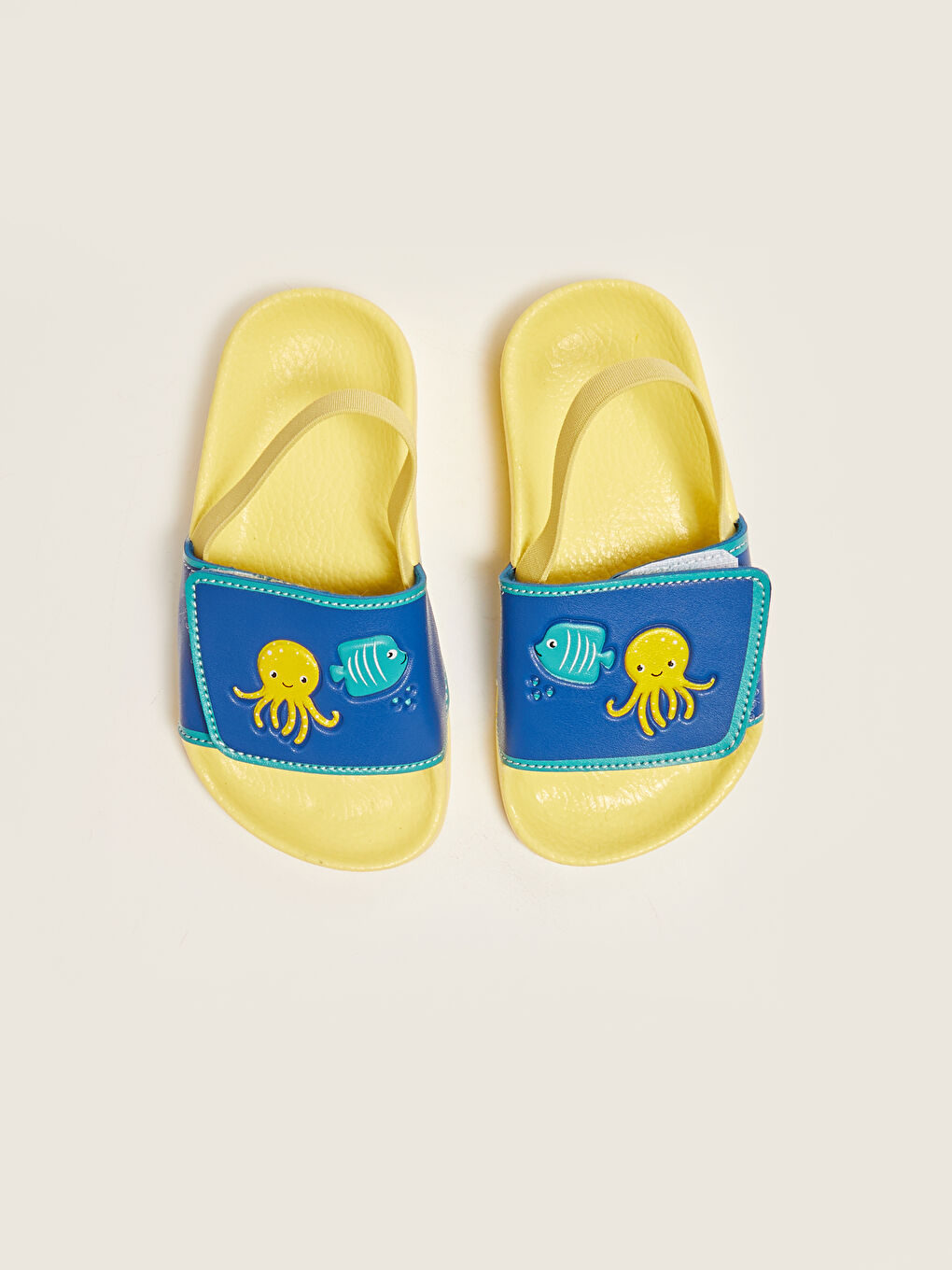 صنادل شاطئ مطاطية للأولاد الصغار