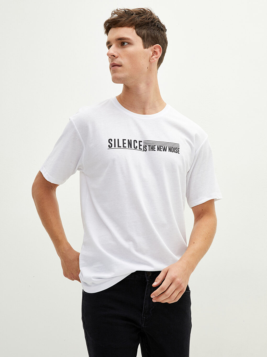 Beyaz Bisiklet Yaka Kısa Kollu Baskılı Penye Erkek Tişört-1