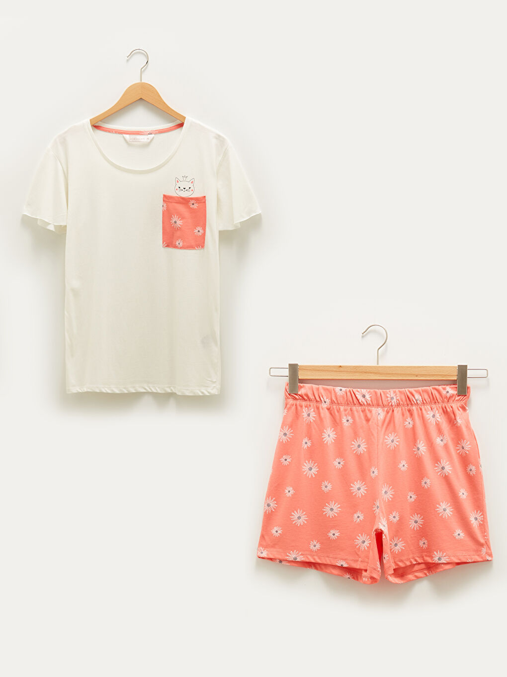 Mercan Bisiklet Yaka Çiçekli Kısa Kollu Pamuklu Kadın Şortlu Pijama Takımı-5