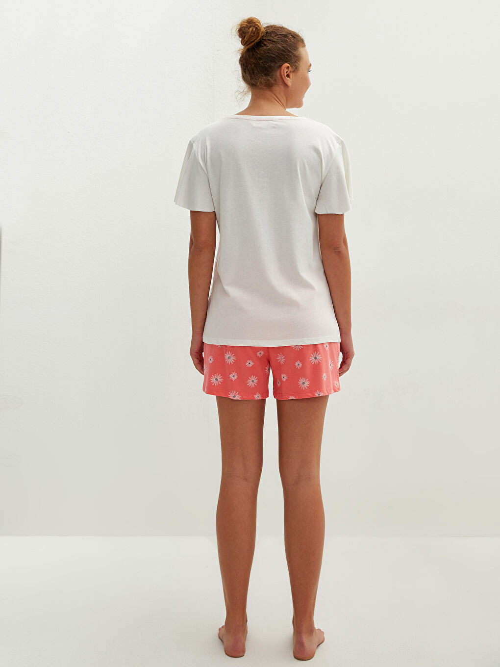 Mercan Bisiklet Yaka Çiçekli Kısa Kollu Pamuklu Kadın Şortlu Pijama Takımı-4