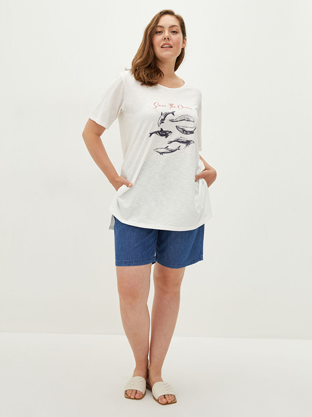 شورت جينز روديو بوسط مطاطي مقاس كبير مستقيم بتفاصيل جيوب للنساء-3