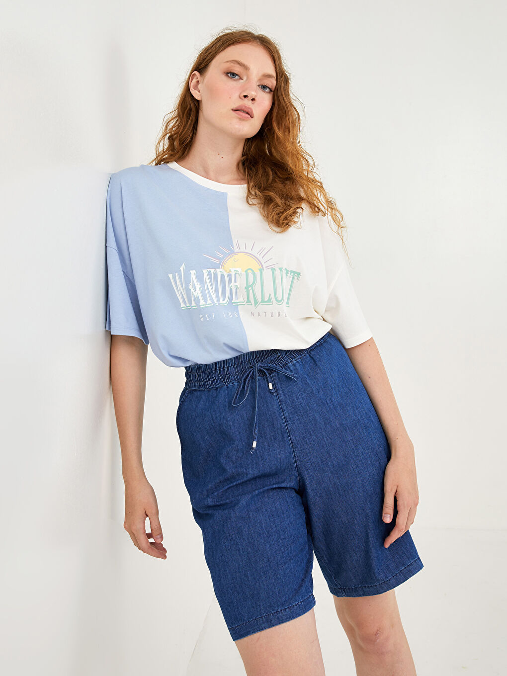 شورت جينز روديو بوسط مطاطي مقاس كبير مستقيم بتفاصيل جيوب للنساء