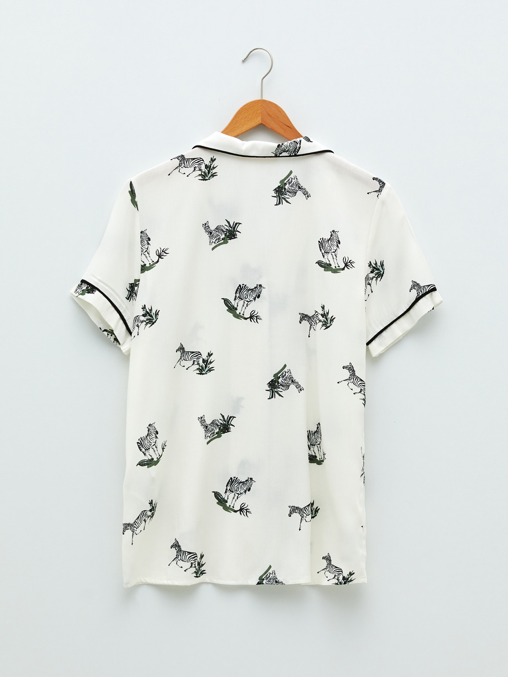 Ekru Gömlek Yaka Desenli Kısa Kollu Viskon Kadın Şortlu Pijama Takımı-8