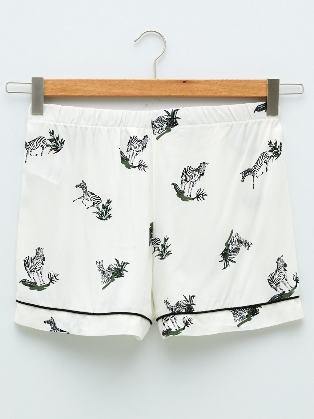 Ekru Gömlek Yaka Desenli Kısa Kollu Viskon Kadın Şortlu Pijama Takımı-9