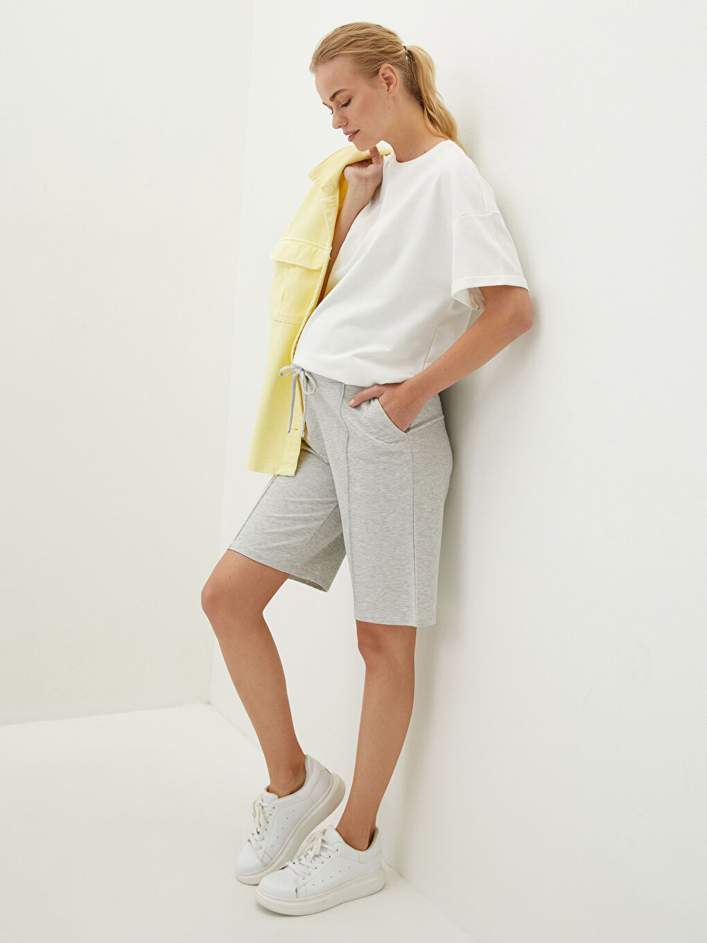 Žena SIVA Kratke hlače-3