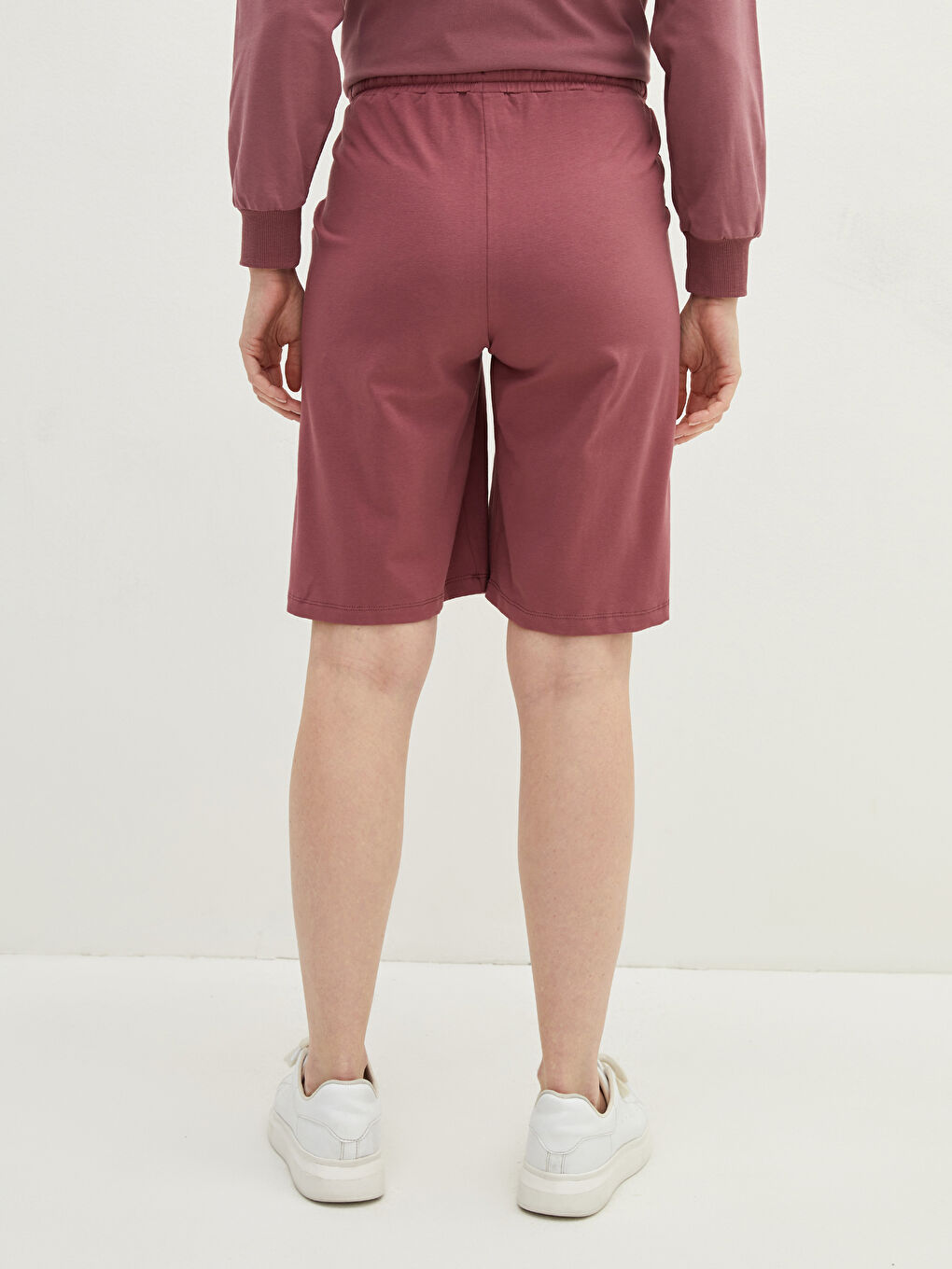 Elastic Waist Straight Pocket Detailed Maternity Shorts-4