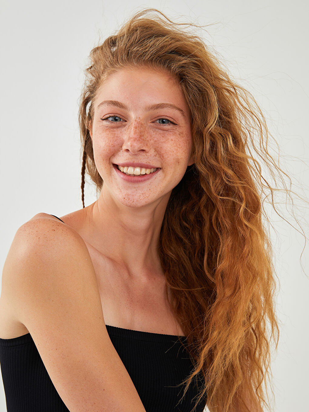 Ženski Uski Top sa Tankim Kaiševima-2