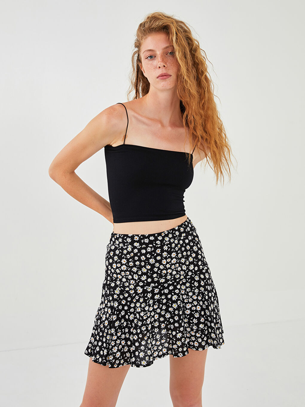 Ženski Uski Top sa Tankim Kaiševima-1