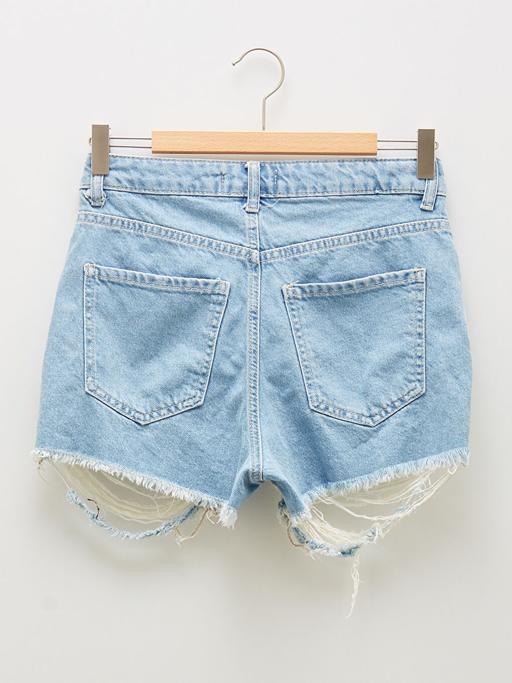 İndigo Yüksek Bel Mom Fit Cepli Yırtık Detaylı Kadın Rodeo Jean Şort-7