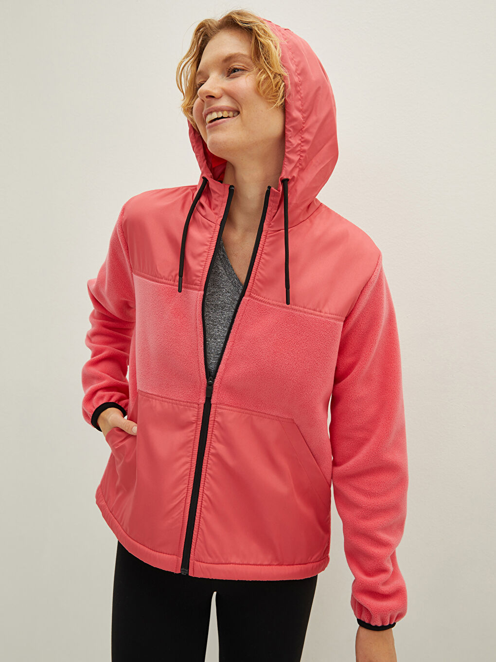 Pembe Kapüşonlu Düz Uzun Kollu Kadın Outdoor Mont