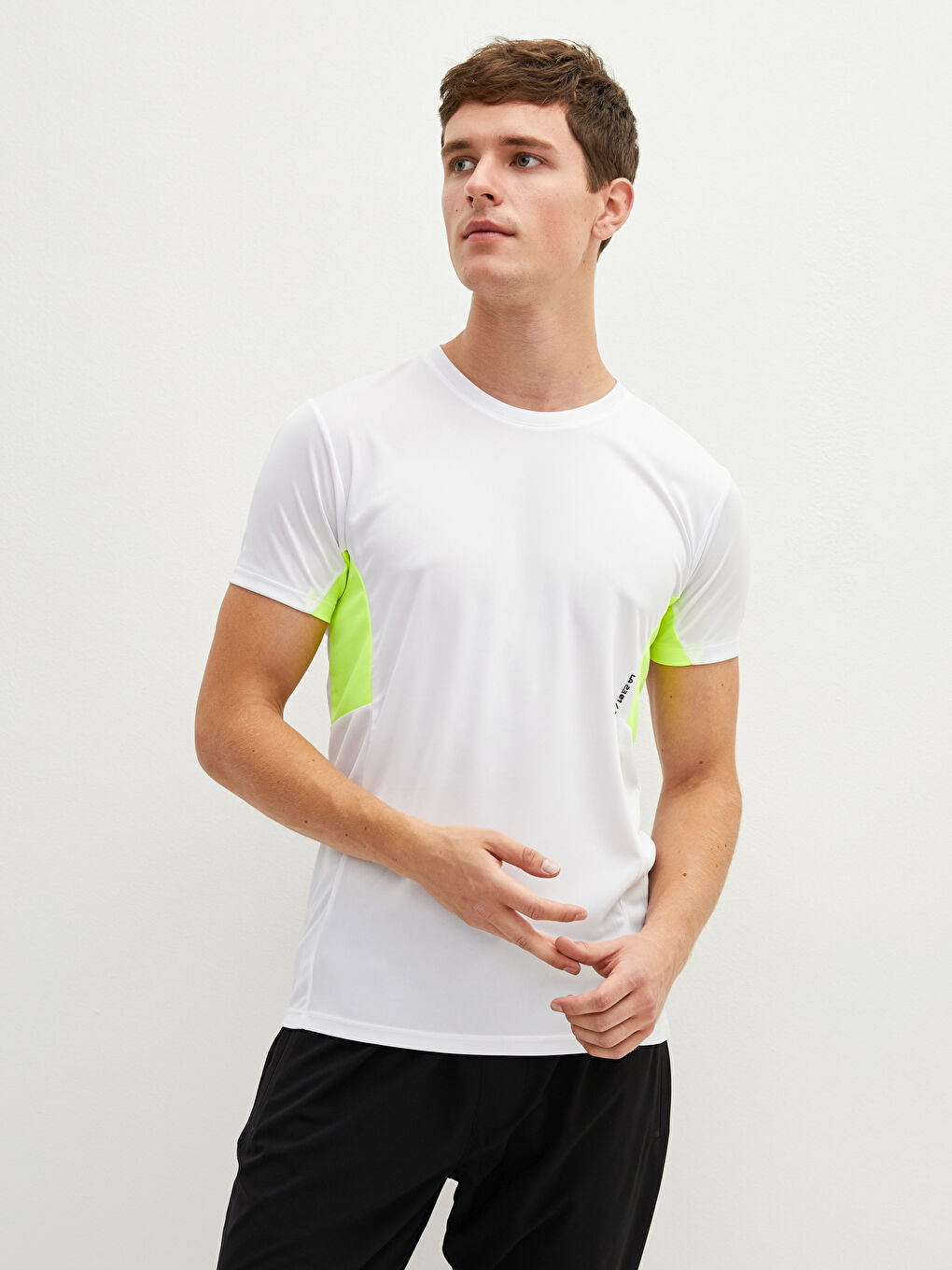 Beyaz Bisiklet Yaka Kısa Kollu Aktif Spor Erkek Tişört-2