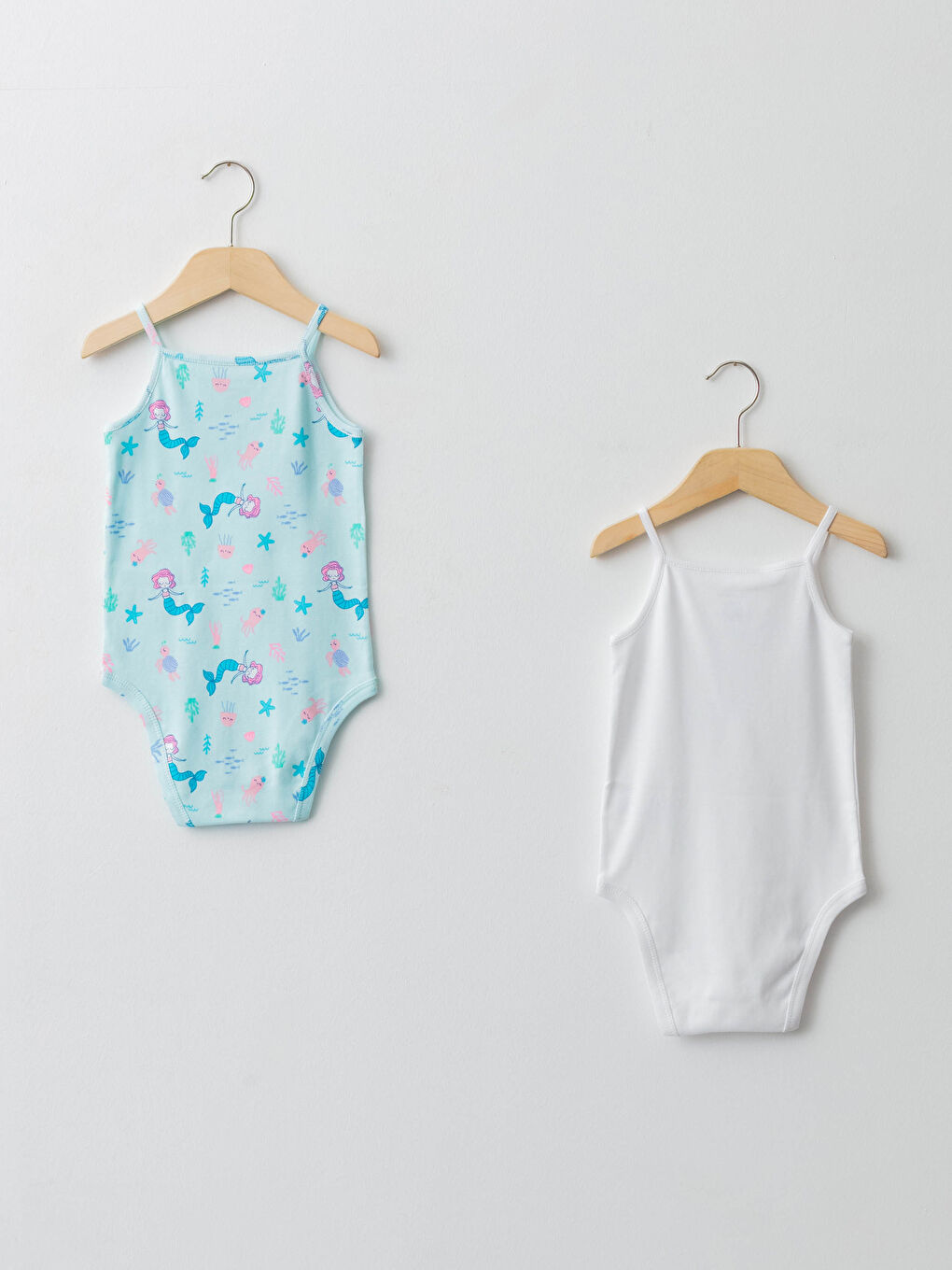 Yeşil Kare Yaka Askılı Baskılı Kız Bebek Çıtçıtlı Body 2'li-1