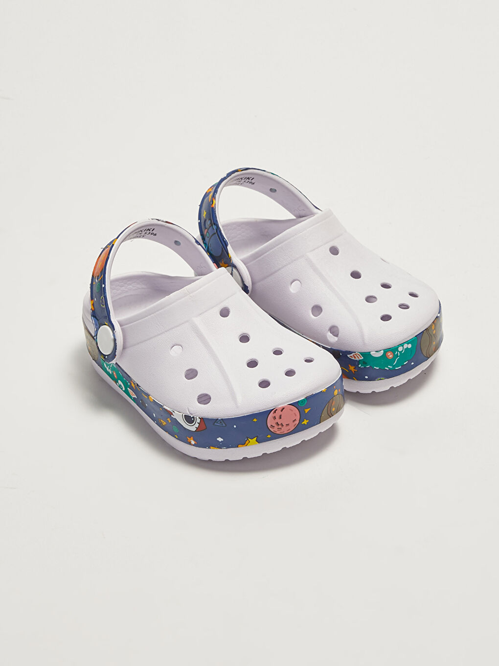 Beyaz Baskılı Erkek Bebek Plaj Sandaleti