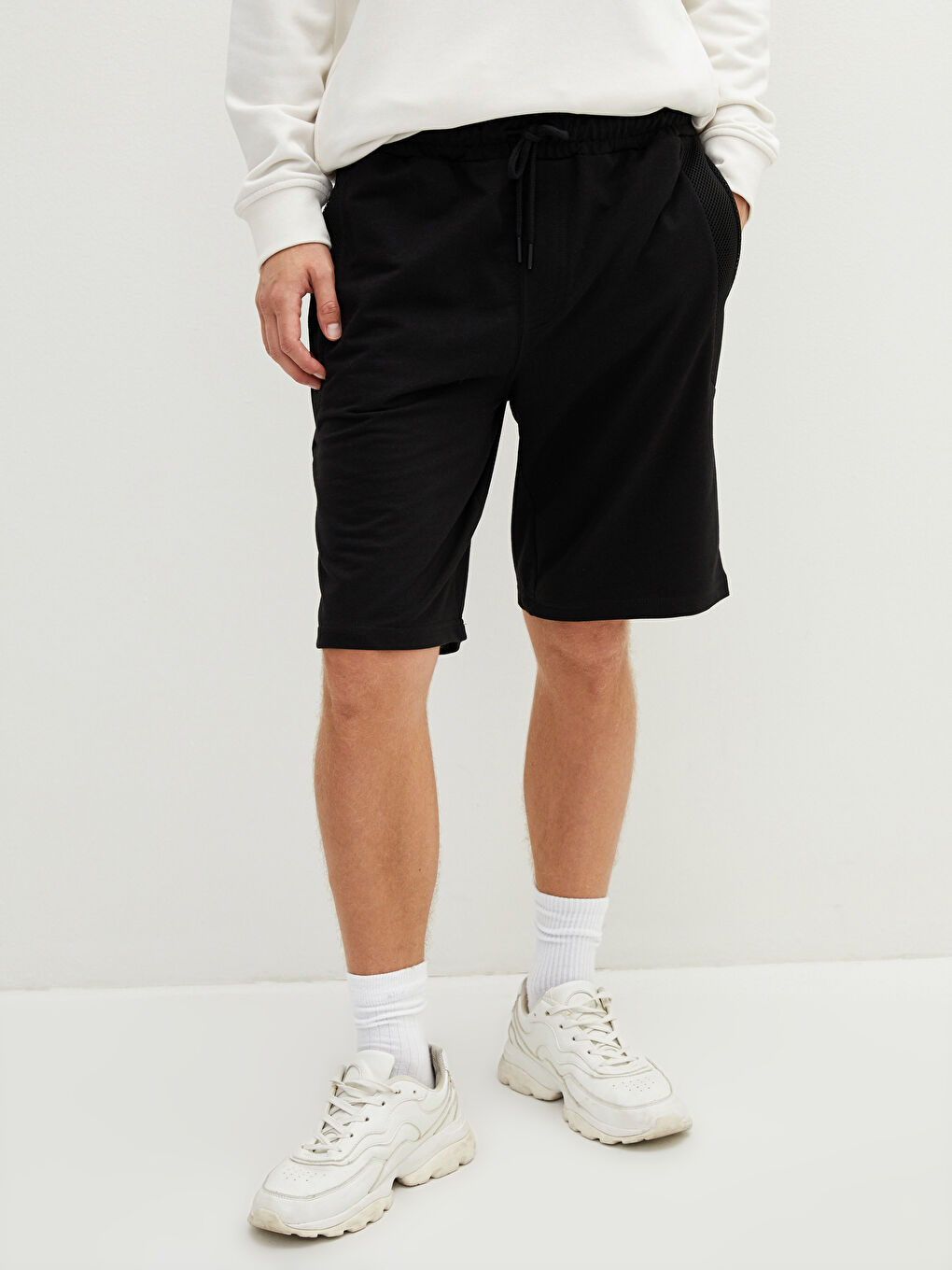 Siyah Slim Fit Örme Erkek Şort-2