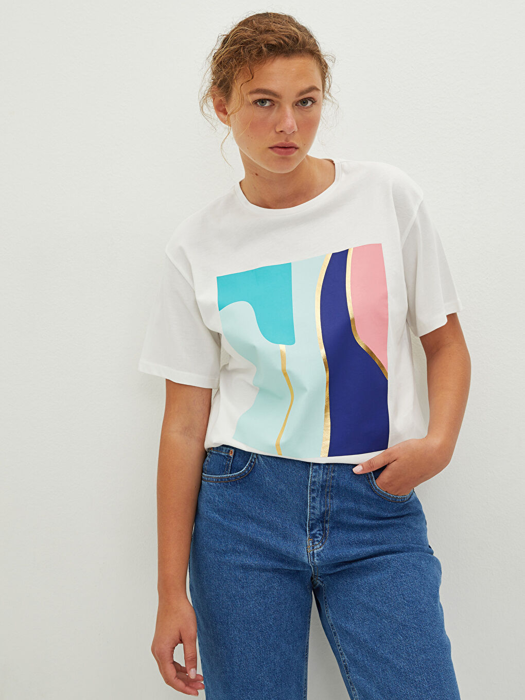 Beyaz Bisiklet Yaka Baskılı Kısa Kollu Pamuklu Kadın Tişört-1