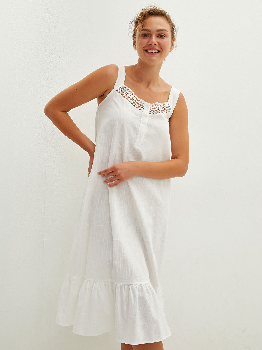 Ekru Kare Yaka Nakışlı Kolsuz Pamuklu Kadın Gecelik-2