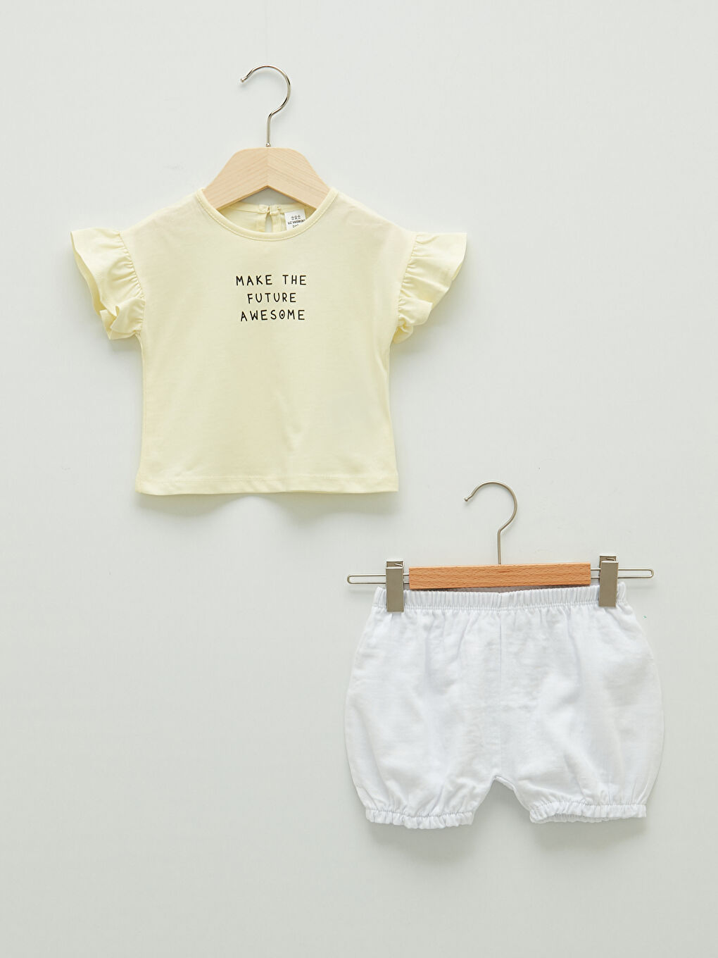 LCW baby Ensemble T-Shirt et Short Bébé Fille en Coton Imprimé à Manches Courtes et Col Rond Lot de 2 -S1LU04Z1-P6W