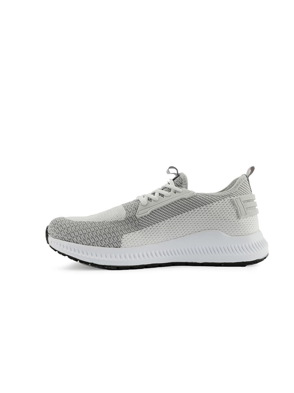 سنيكرز رجالي بتفاصيل شبكية-3