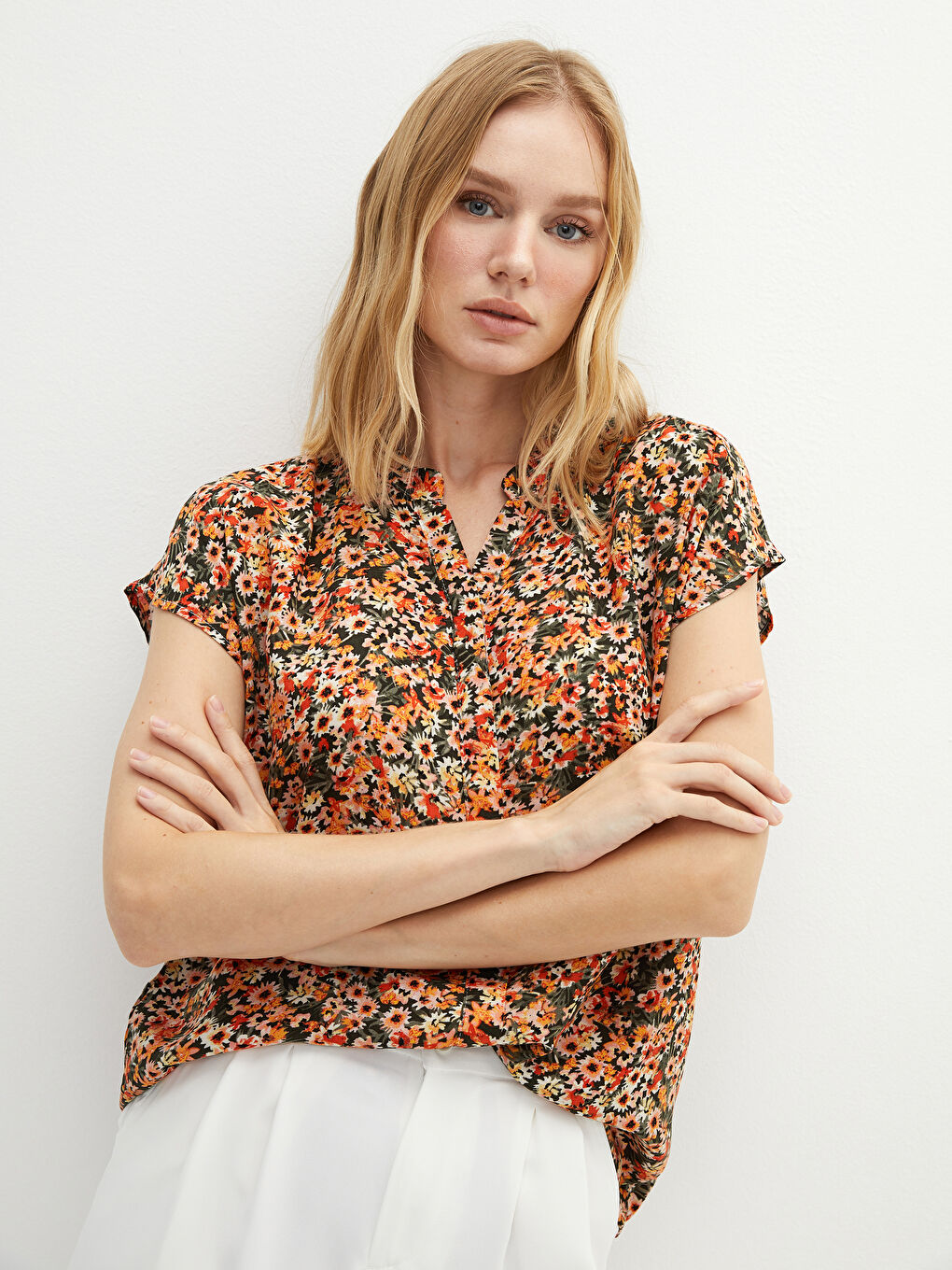 Turtle Neck Floral Short Sleeve Viscose Women's Shirt-2