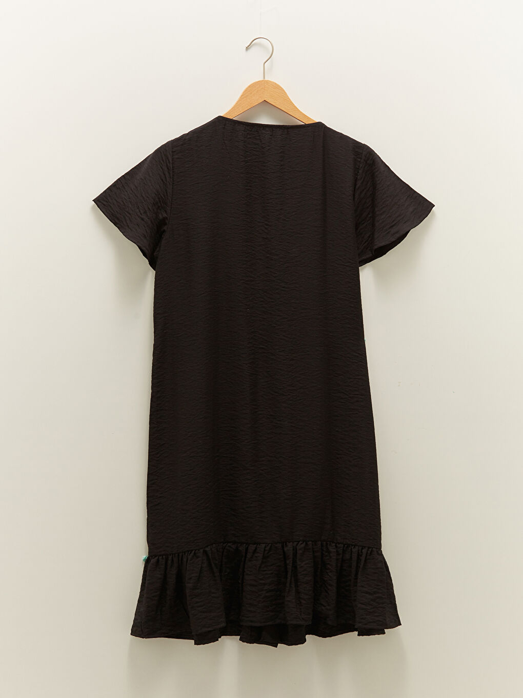 Siyah V Yaka Düz Kısa Kollu Kadın Elbise-6