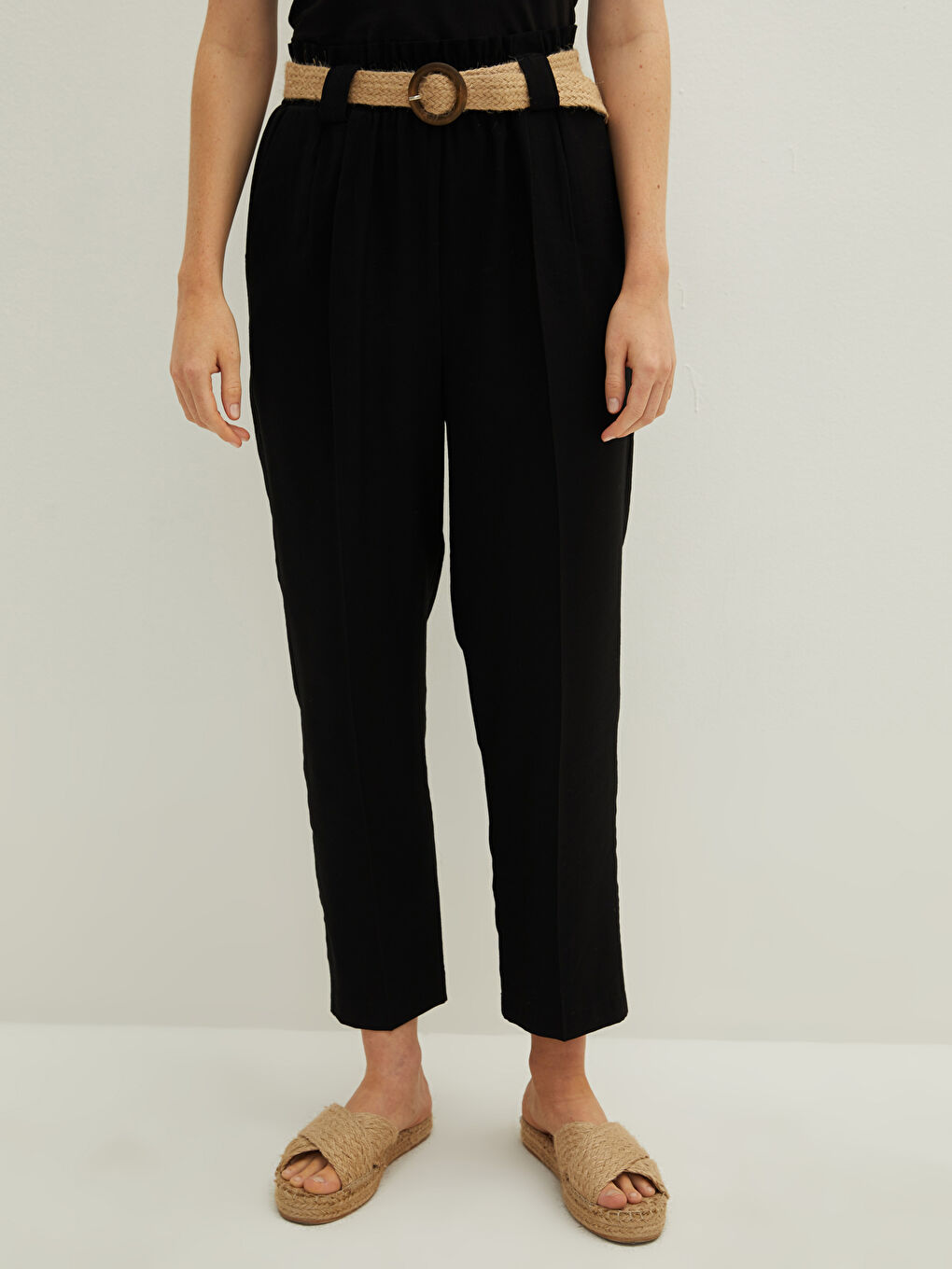 Siyah Yüksek Bel Bol Fit Kemer Detaylı Kadın Pantolon-2