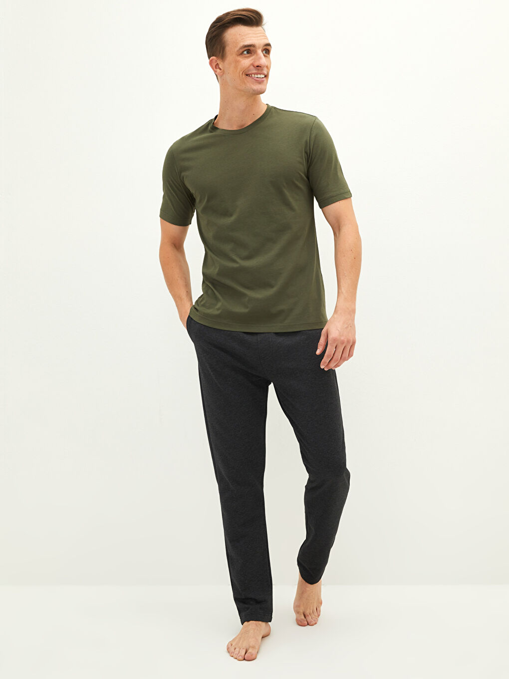 تيشيرت رجالي كم قصير ياقة دائرية قطن ممشط - عبوة من 3 قطع-5