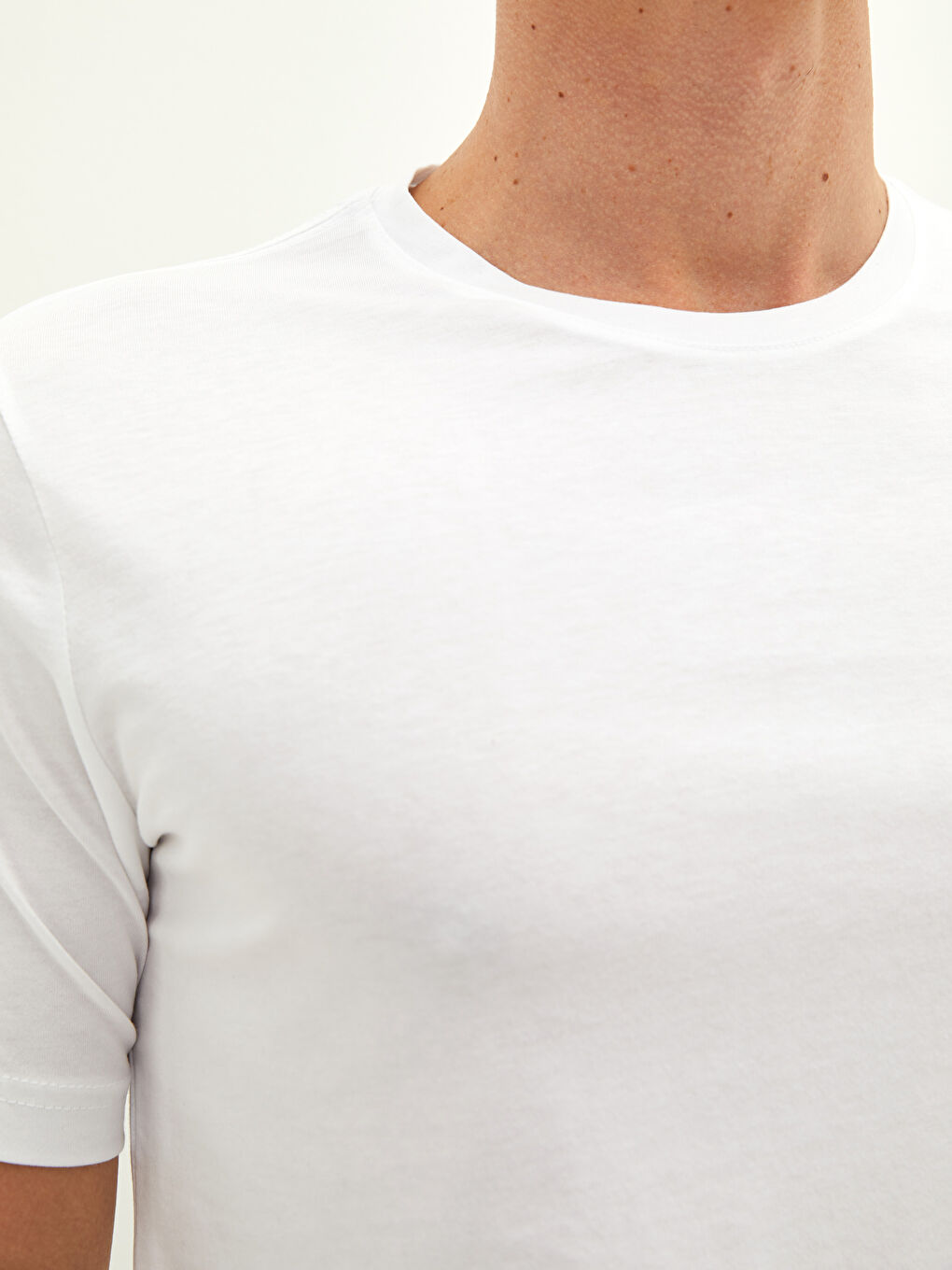 تيشيرت رجالي كم قصير ياقة دائرية قطن ممشط - عبوة من 3 قطع-9