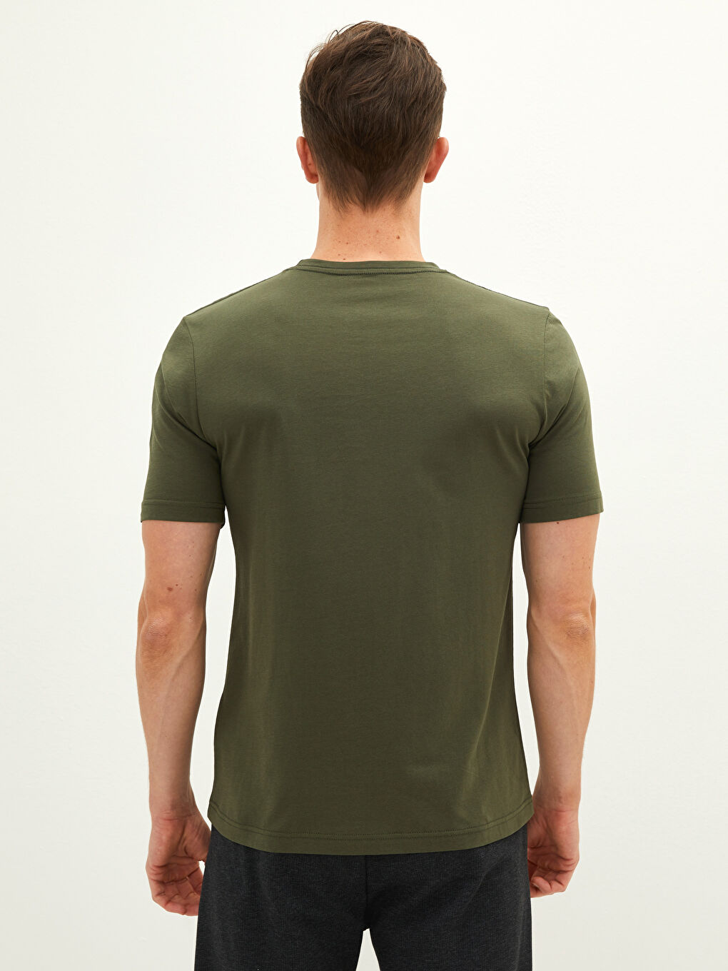 تيشيرت رجالي كم قصير ياقة دائرية قطن ممشط - عبوة من 3 قطع-11