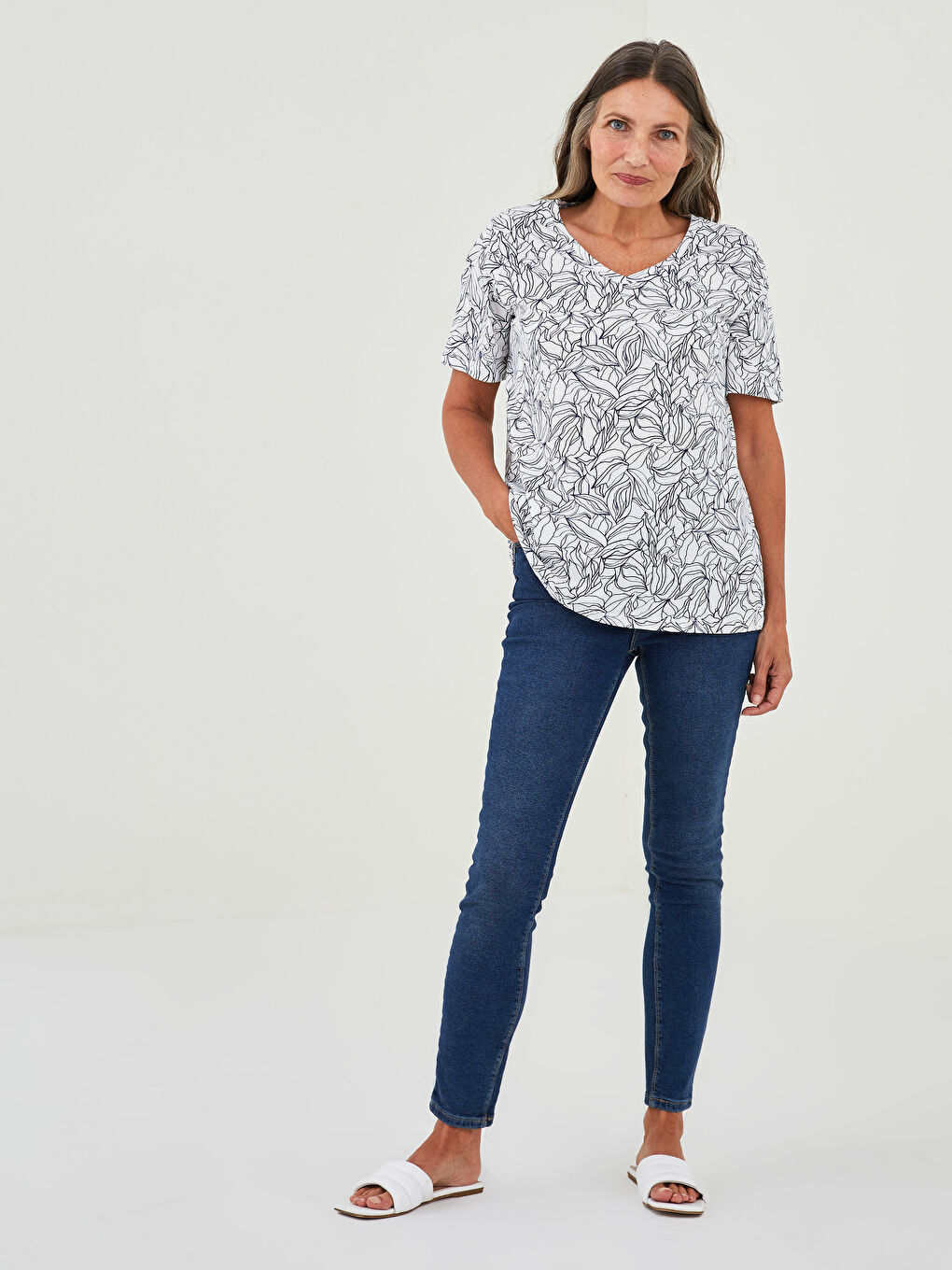 V-Neck Patterned Short Sleeve Cotton Women's T-Shirt-2