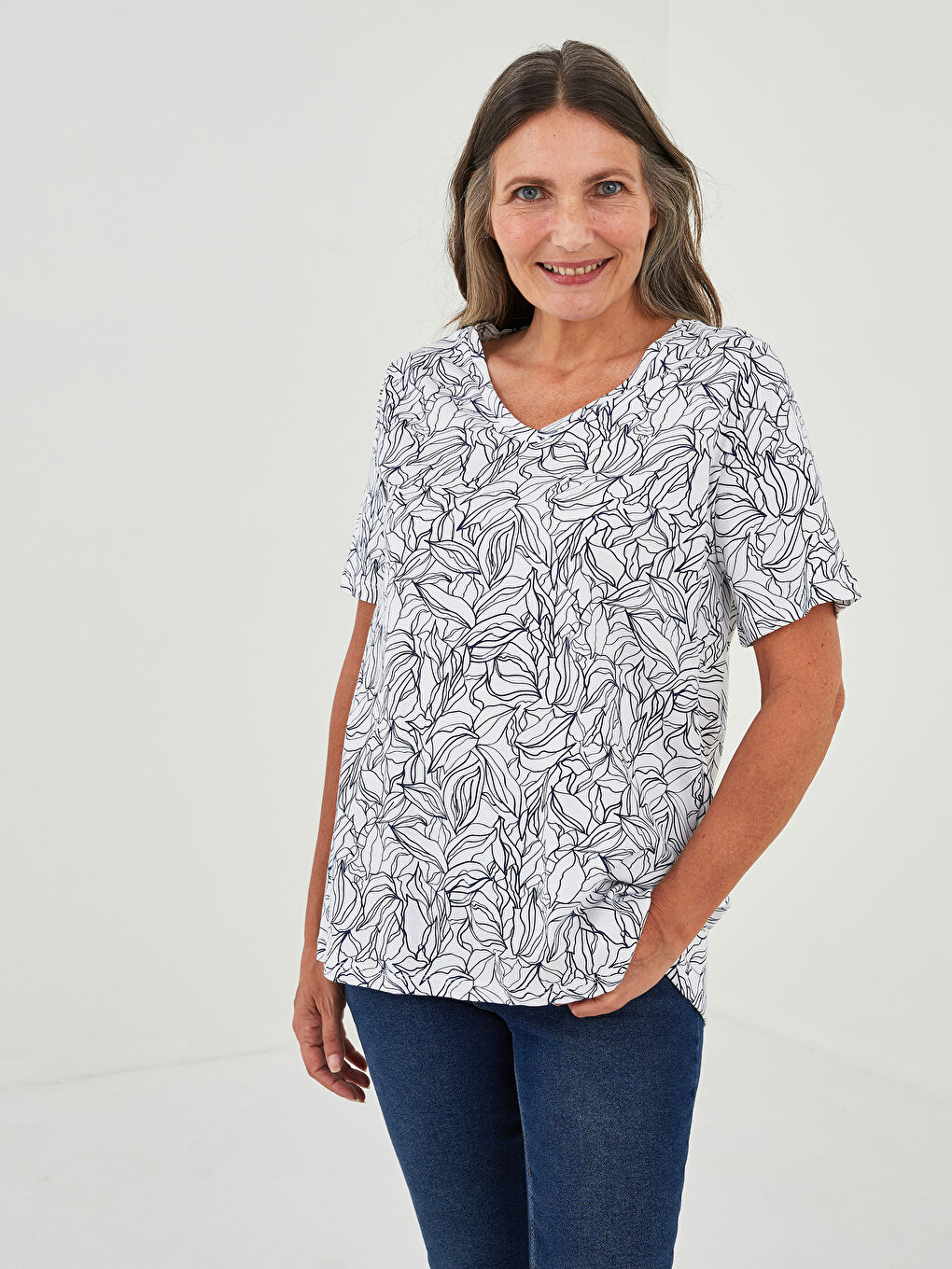 V-Neck Patterned Short Sleeve Cotton Women's T-Shirt