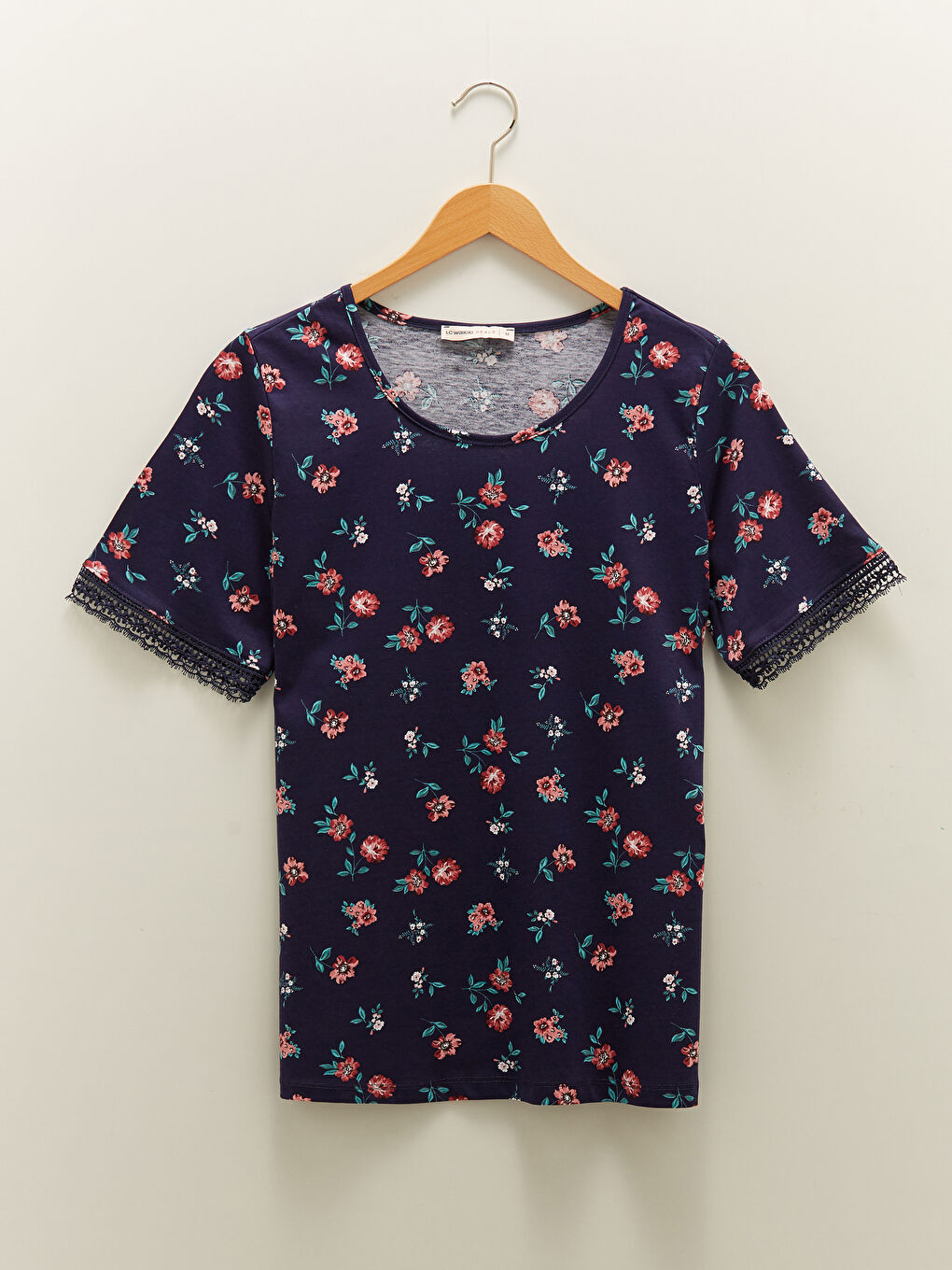 Lacivert Bisiklet Yaka Çiçekli Kısa Kollu Pamuklu Kadın Bluz-4