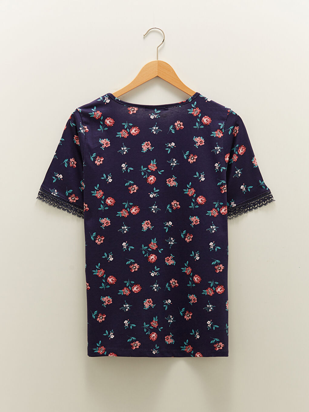 Lacivert Bisiklet Yaka Çiçekli Kısa Kollu Pamuklu Kadın Bluz-5