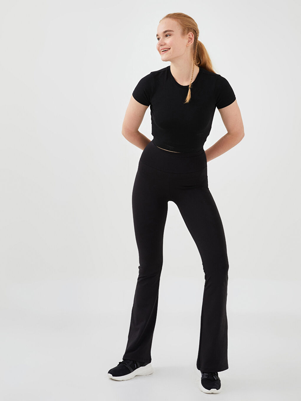 Siyah Beli Lastikli Dar Fit İspanyol Paça Kadın Tayt-2