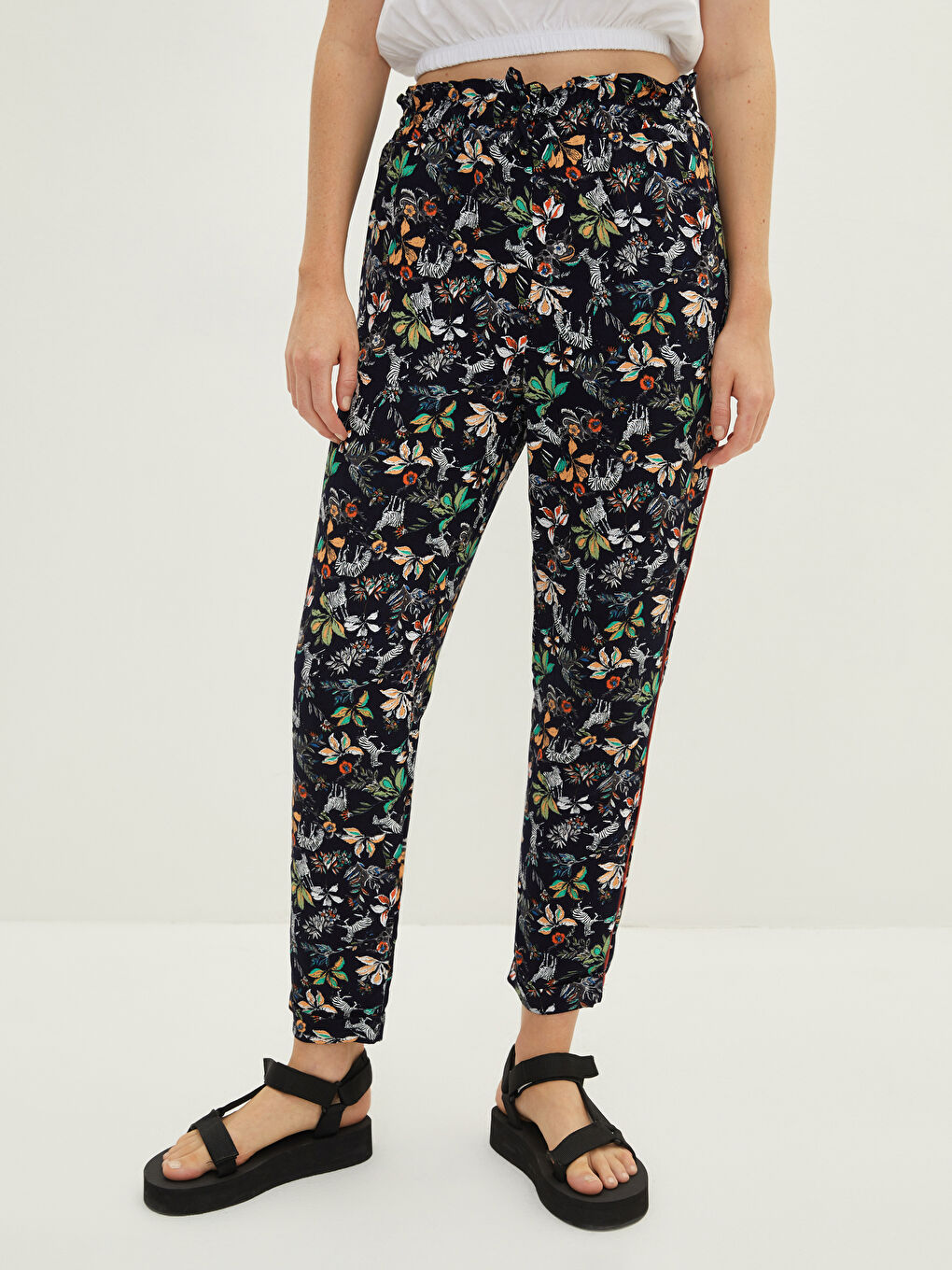 Lacivert Beli Lastikli Desenli Cep Detaylı Viskon Kadın Pantolon-3