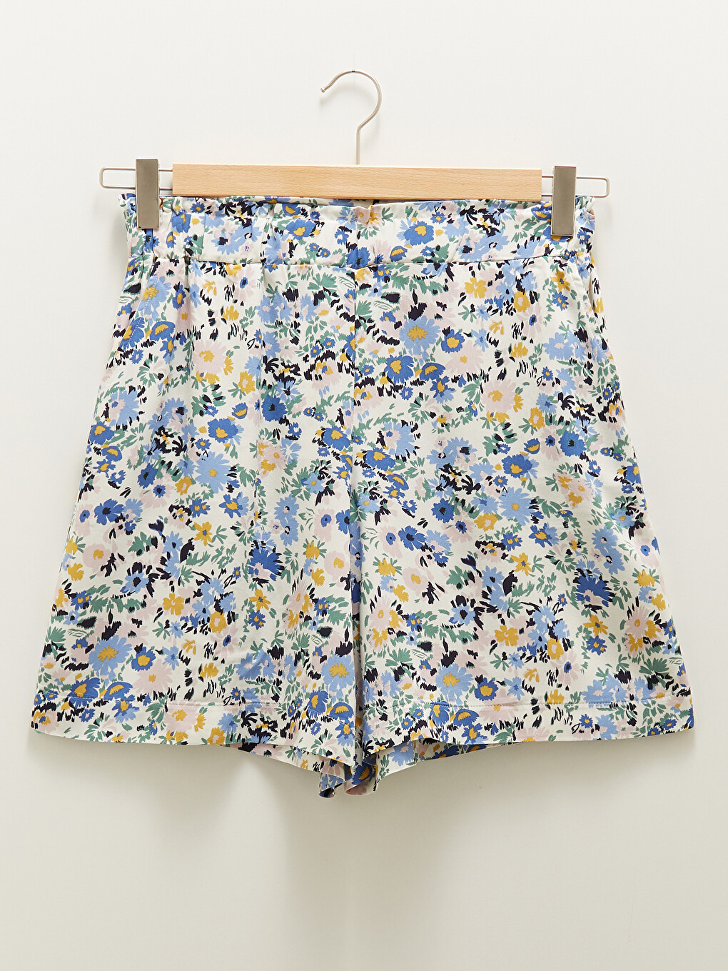 Shorts pour Femmes en Viscose à Taille Élastique avec Motifs et Détails de Poches-4