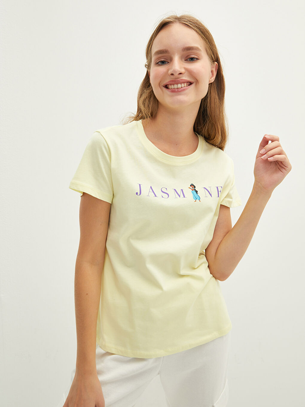 تيشيرت قطن كم قصير مطبوع بياقة دائرية للسيدات برسمة ياسمين-1