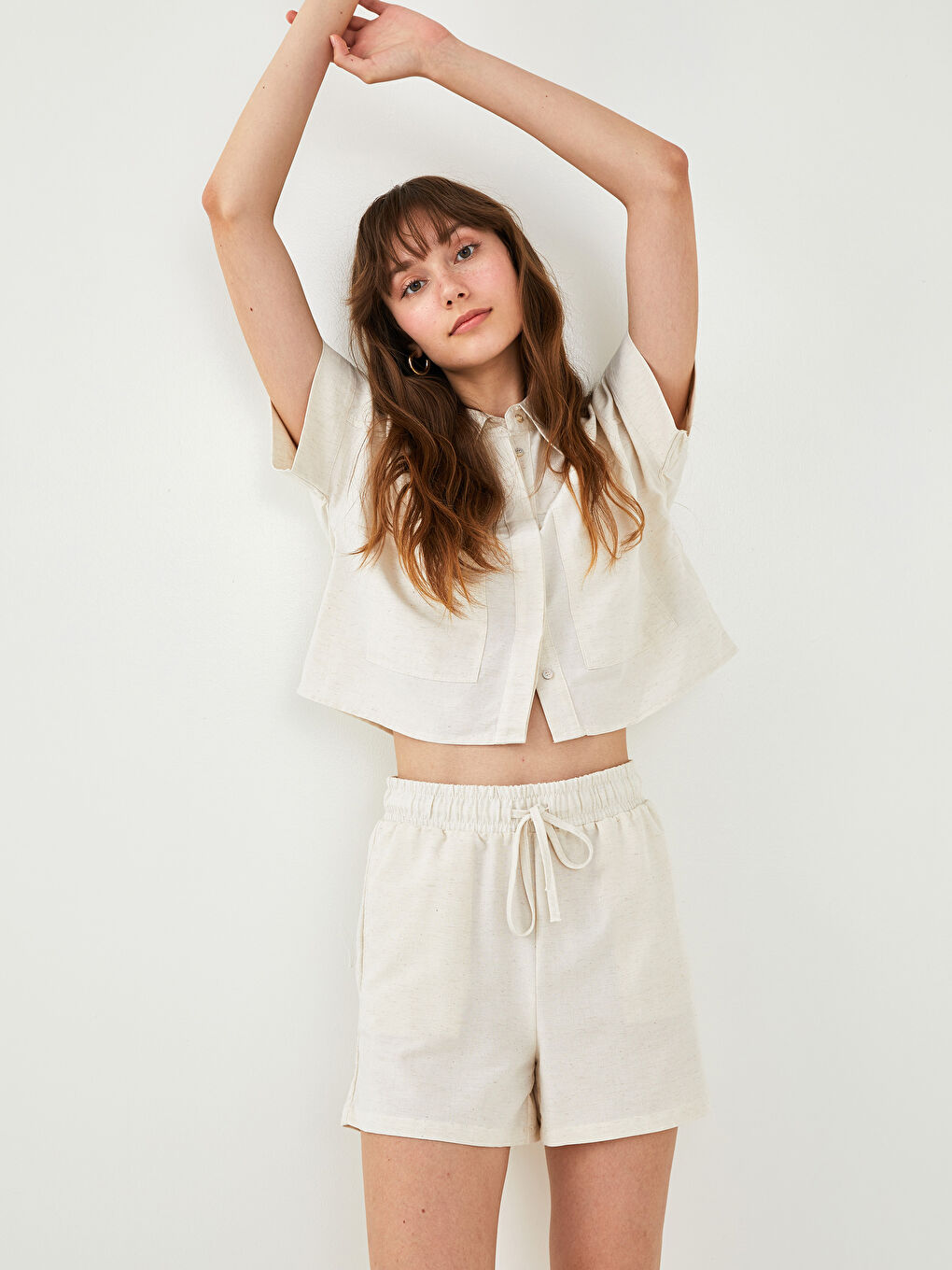 Elastic Waist Plain Pocket Detailed Canvas Fabric Women's Shorts-6