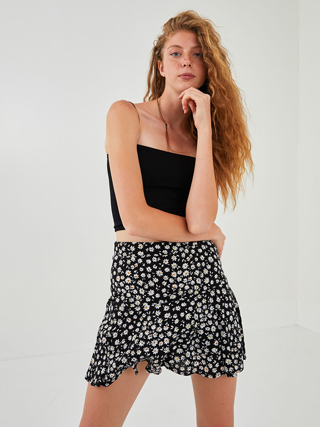 تنورة قصيرة بخصر مطاطي بنقشة زهور من قماش مغربي للسيدات-2