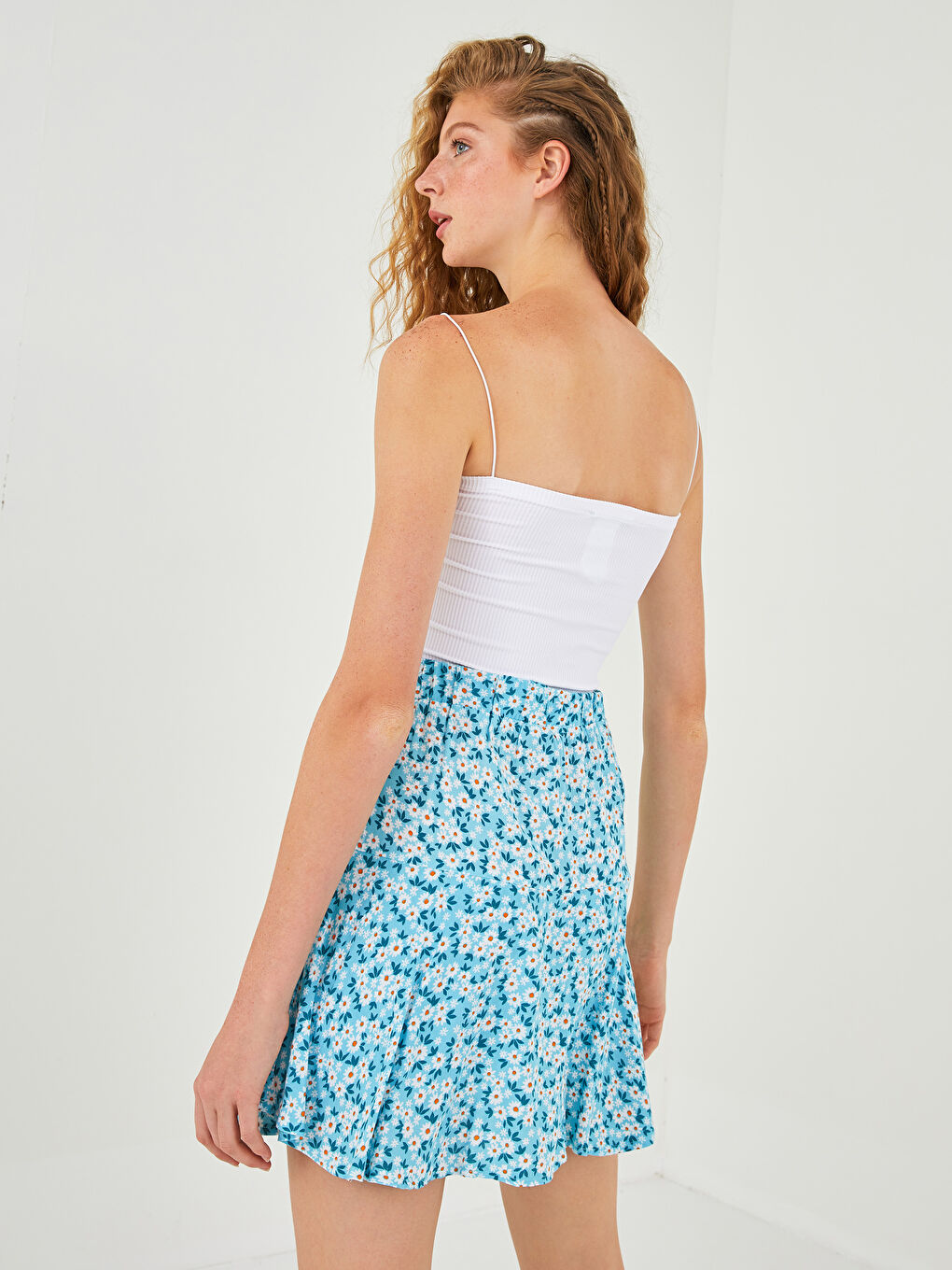 تنورة قصيرة بخصر مطاطي بنقشة زهور من قماش مغربي للسيدات-4