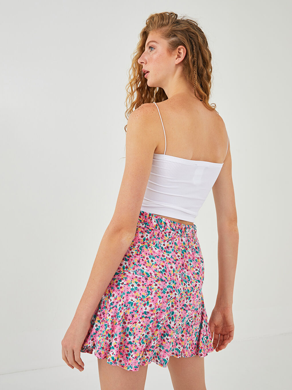 تنورة قصيرة بخصر مطاطي بنقشة زهور من قماش مغربي للسيدات-3